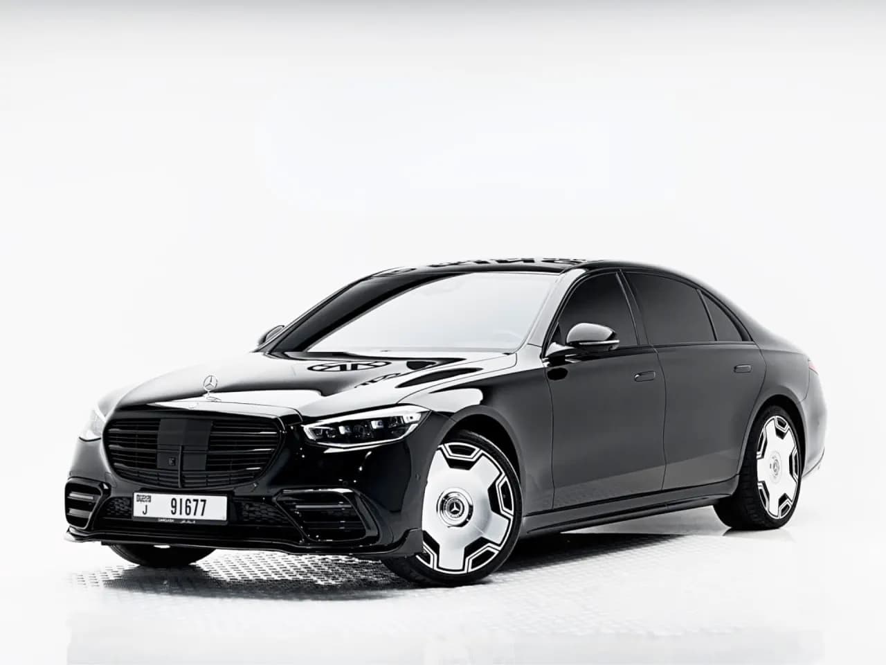 Rent Mercedes S-Class Maybach in Dubai